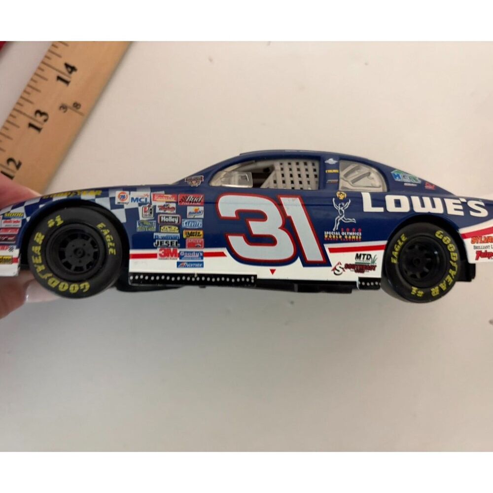1998 Mike Skinner #31 Lowe's Special olympics monte carlo diecast car